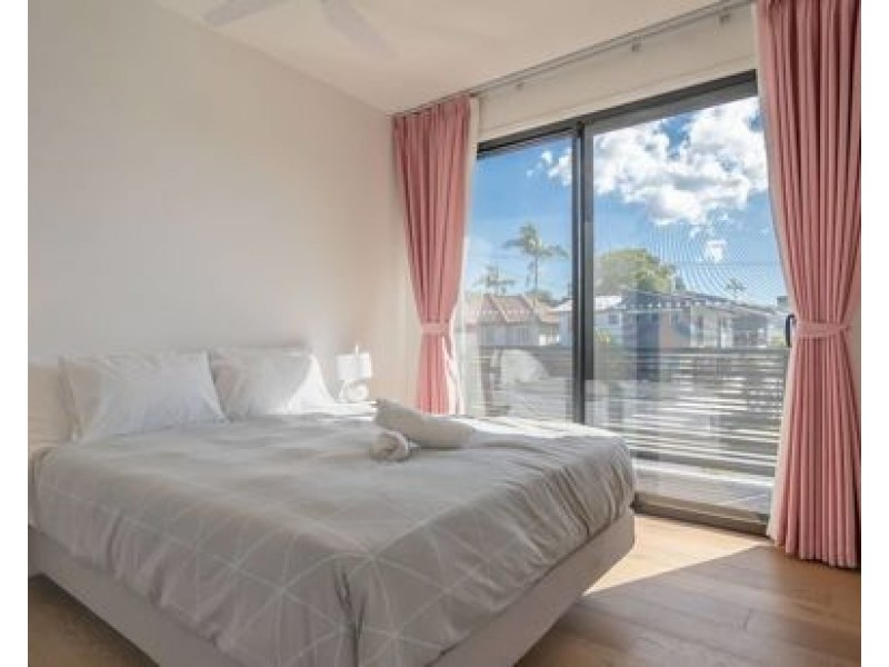 21-23 Worden St, Morningside QLD 4170