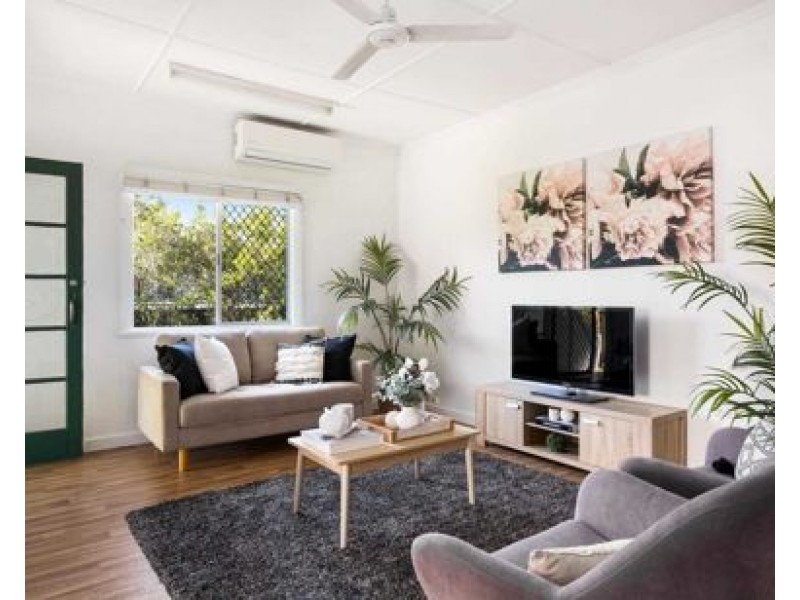 9 Clare Rd, Rocklea QLD 4106