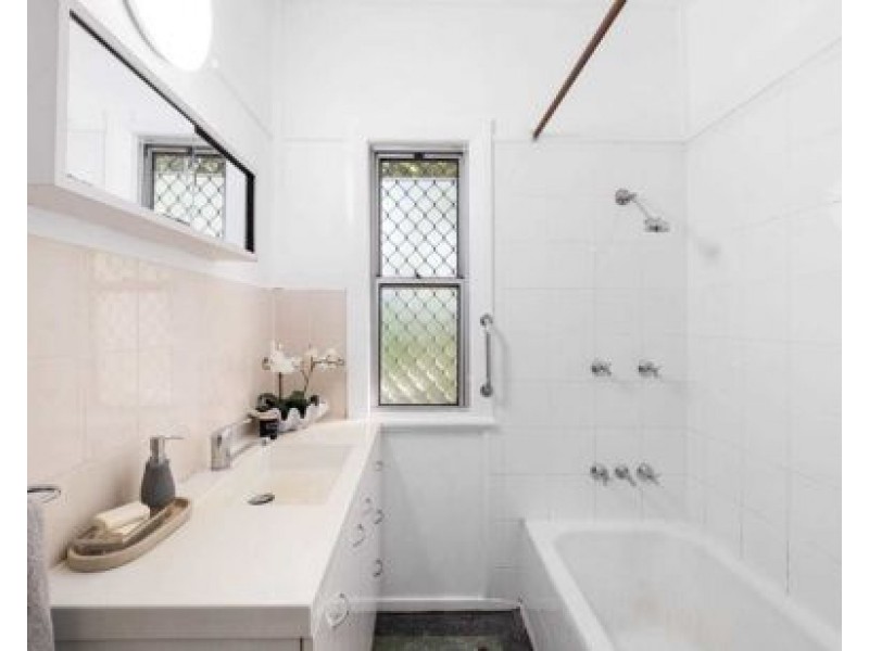 9 Clare Rd, Rocklea QLD 4106