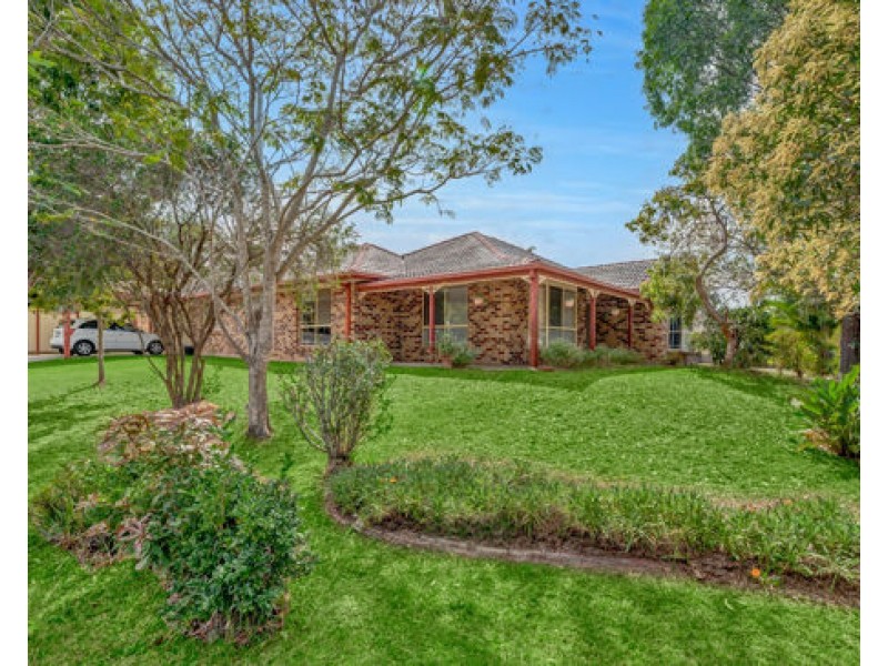 13 Kosciusko Crescent, Southport QLD 4215