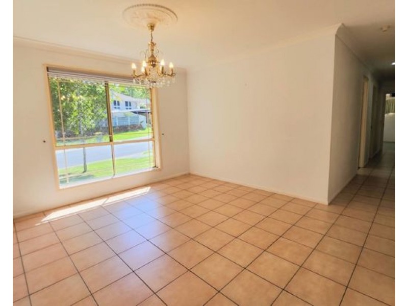 13 Kosciusko Crescent, Southport QLD 4215