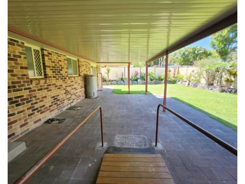 13 Kosciusko Crescent, Southport QLD 4215