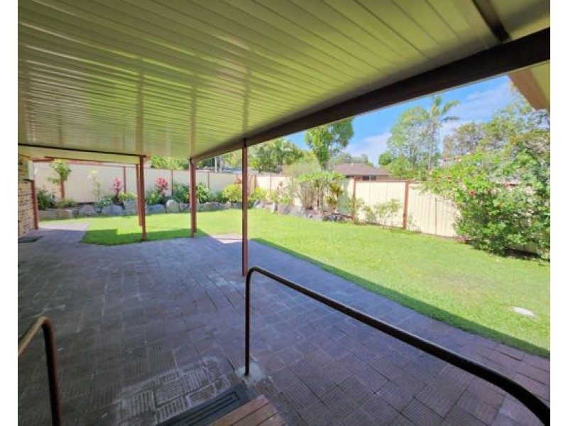 13 Kosciusko Crescent, Southport QLD 4215