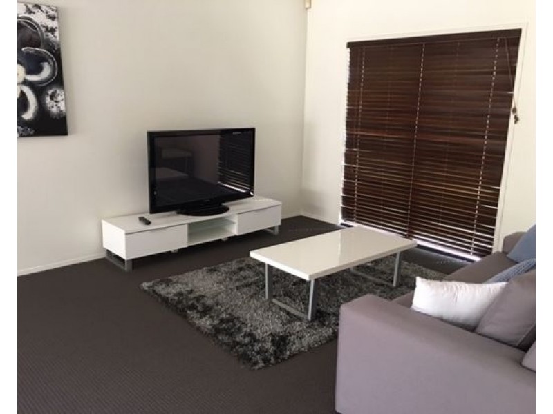 5 lillywood circuit, Molendinar QLD 4214