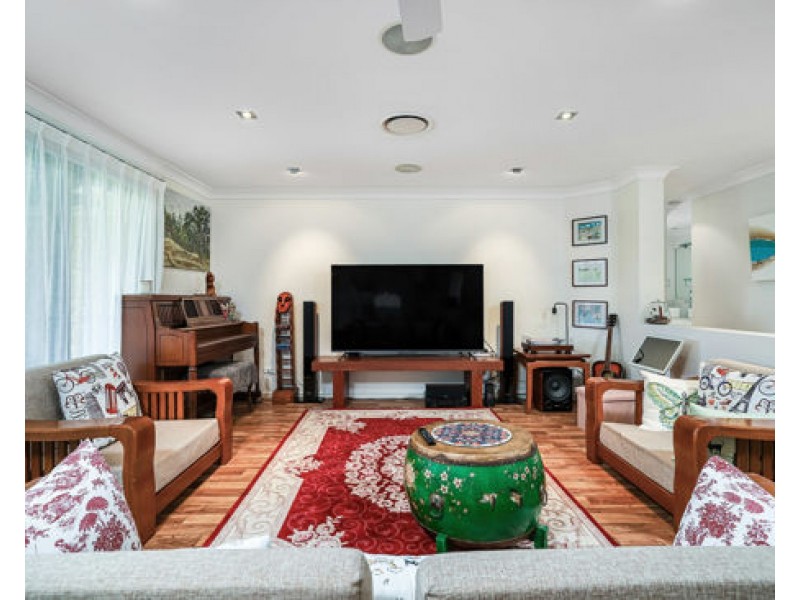 1 Marshall Grove, Bonogin QLD 4213