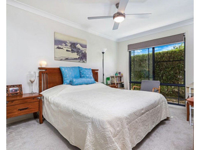 1 Marshall Grove, Bonogin QLD 4213