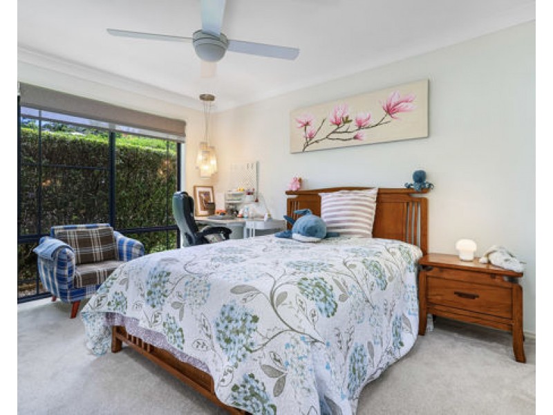 1 Marshall Grove, Bonogin QLD 4213