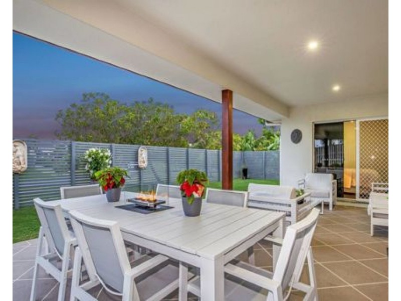 17 Carpenters Drive, Coomera QLD 4209