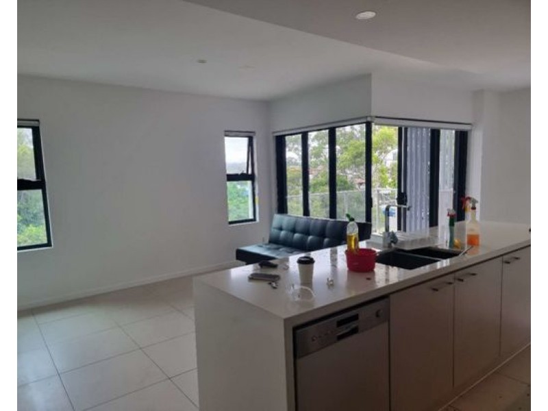 Unit 401, 11 Andrews Street, Southport QLD 4215