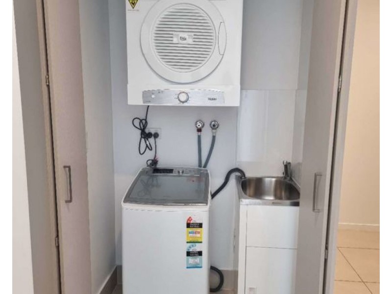 Unit 401, 11 Andrews Street, Southport QLD 4215