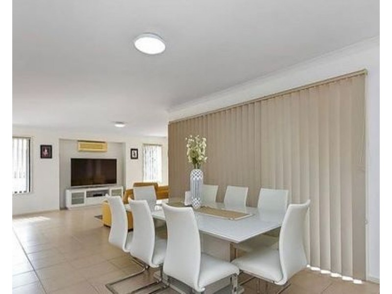 52 Parkwood Drive, Heathwood QLD 4110