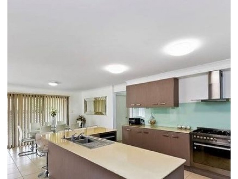 52 Parkwood Drive, Heathwood QLD 4110