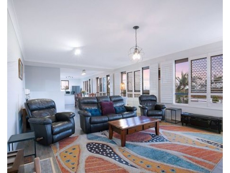 6 Bronze Court, Griffin QLD 4503