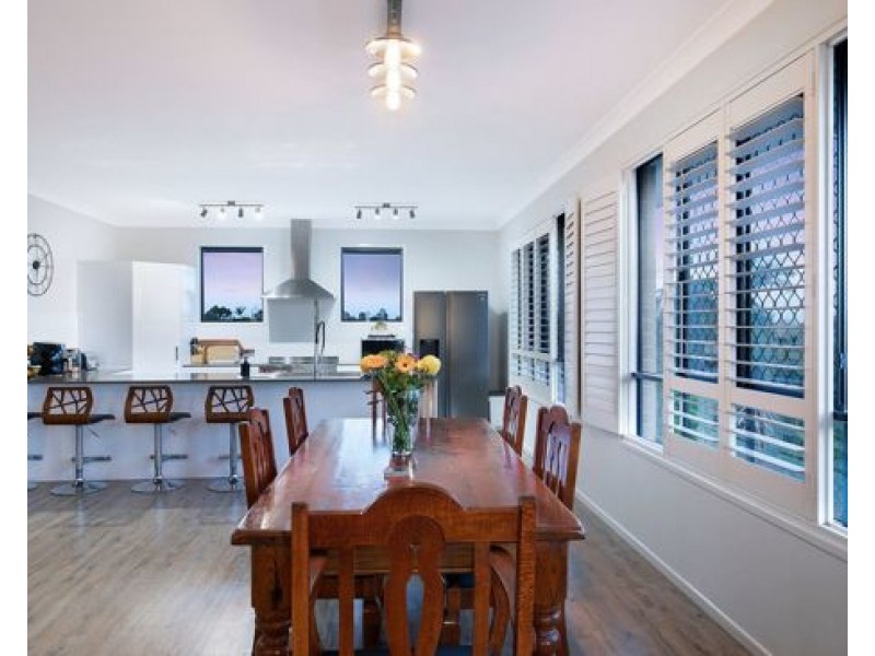 6 Bronze Court, Griffin QLD 4503