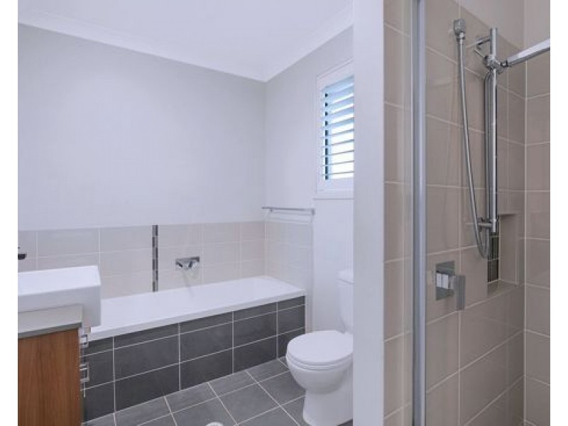 6 Bronze Court, Griffin QLD 4503
