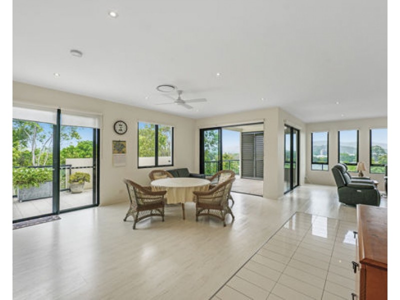 9/305 Easthill Drive, Robina QLD 4226
