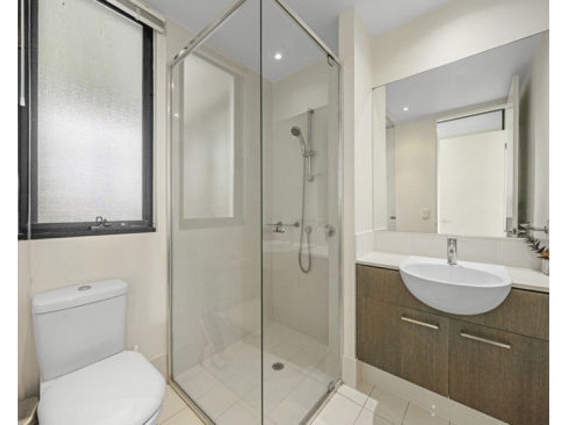 9/305 Easthill Drive, Robina QLD 4226