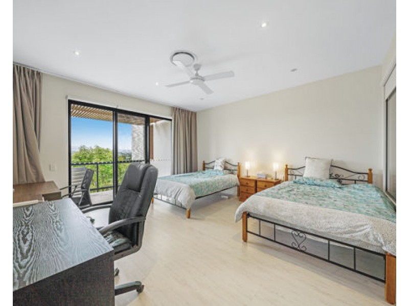 9/305 Easthill Drive, Robina QLD 4226