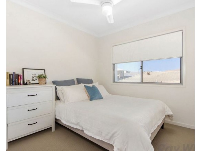 4/31 GATINA CRESCENT, Coomera QLD 4209