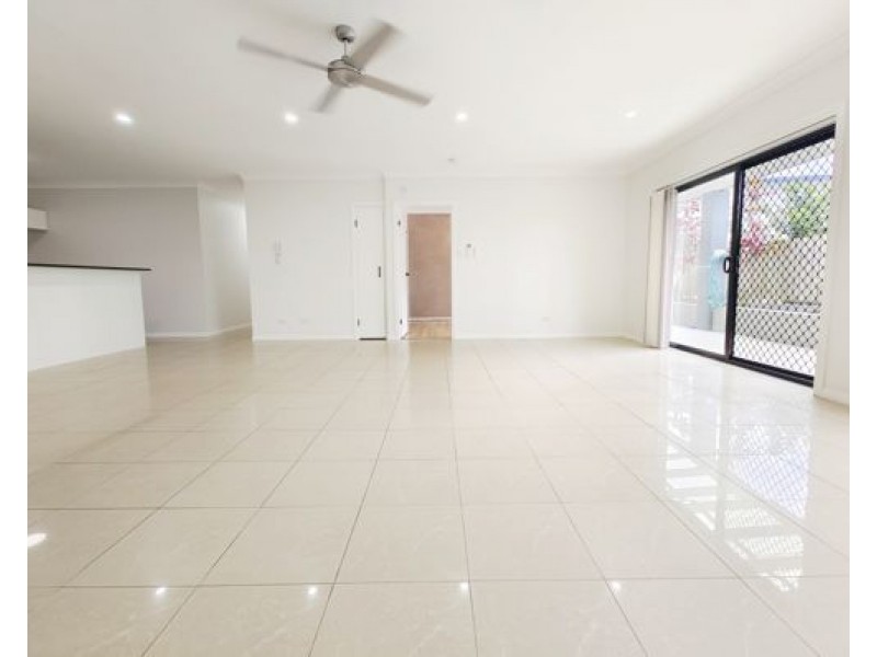 16 Sanders St, Upper Mount Gravatt QLD 4122