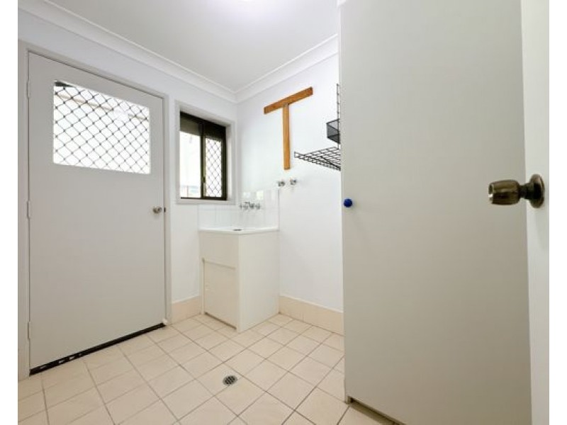 10 Emerald Drive, Regents Park QLD 4118