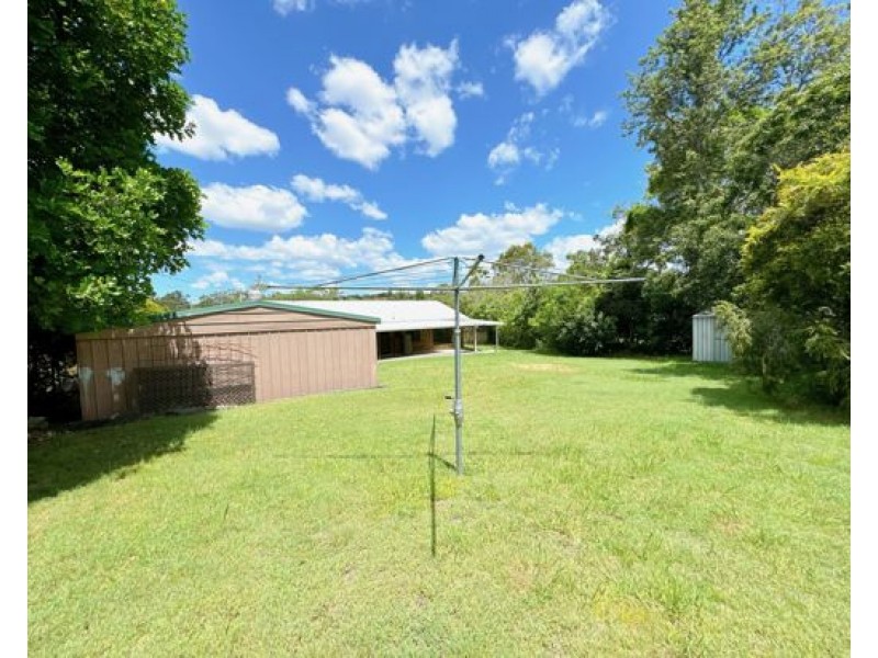 10 Emerald Drive, Regents Park QLD 4118