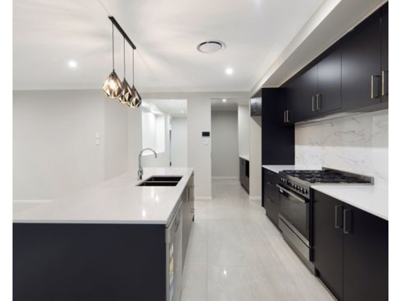 20 Amber Circuit, Greenbank QLD 4124