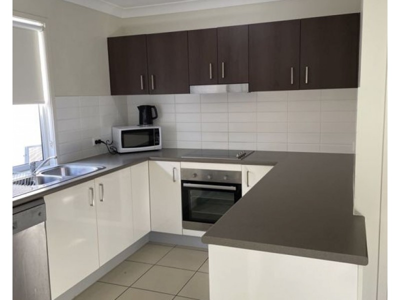 10 McCann Street, South Gladstone QLD 4680