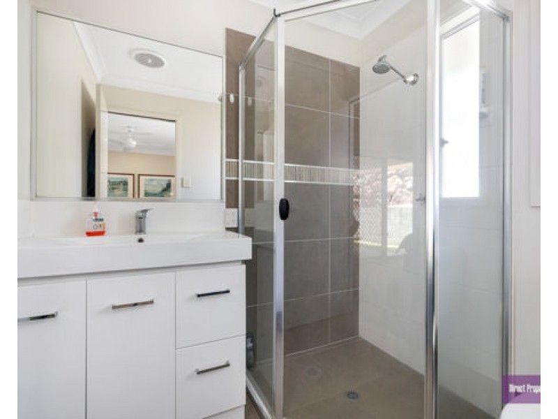 24 Bellagio Cres, Coomera QLD 4209