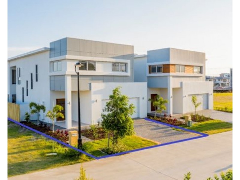 5 Santa Monica boulevard, Hope Island QLD 4212