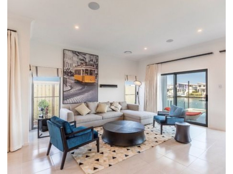 5 Santa Monica boulevard, Hope Island QLD 4212