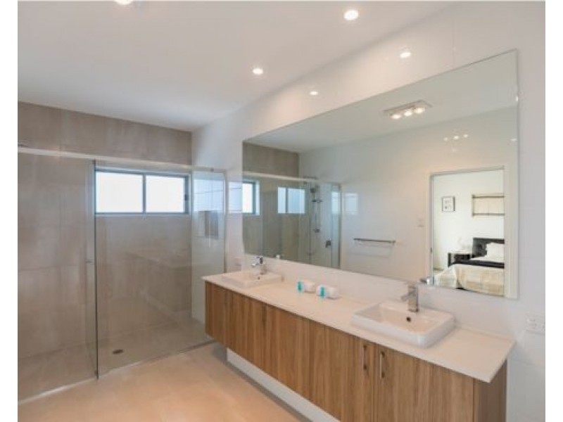 5 Santa Monica boulevard, Hope Island QLD 4212