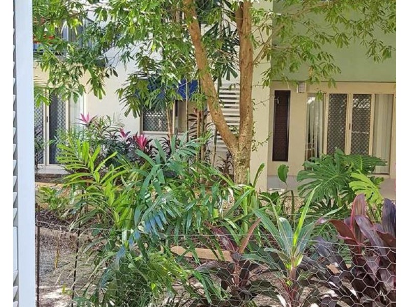 401 40 Clifton Road, Clifton Beach QLD 4879