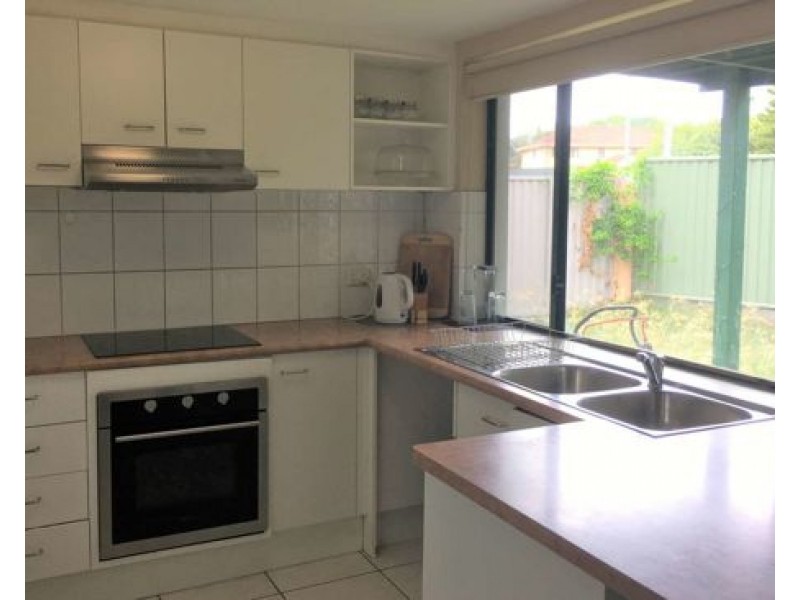 1/156 Greenacre Drive, Arundel QLD 4214