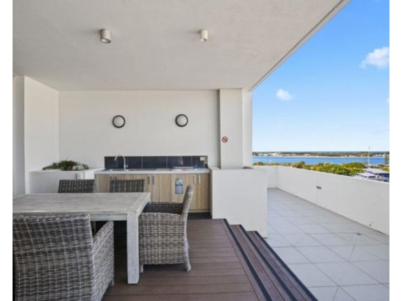 704/8 Norman Street, Southport QLD 4215