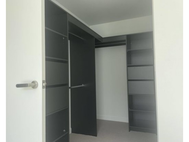 Unit 105 1 Waterfront Place, Robina QLD 4226