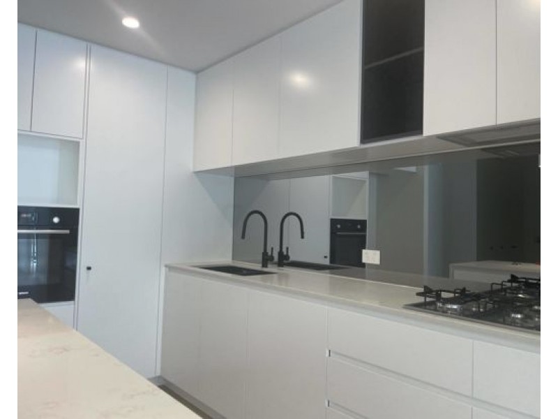 Unit 105 1 Waterfront Place, Robina QLD 4226