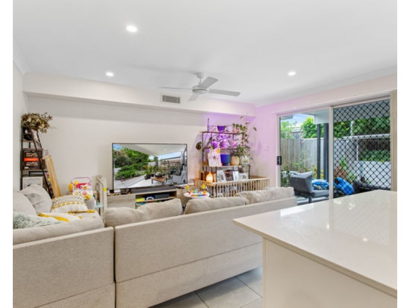 104/21 Emerald Place, Bridgeman Downs QLD 4035