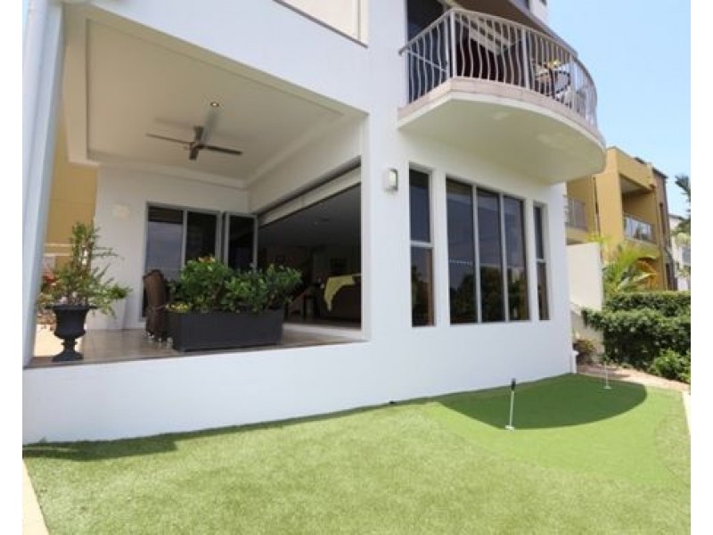 1/5056 Emerald Island Drive, Carrara QLD 4211