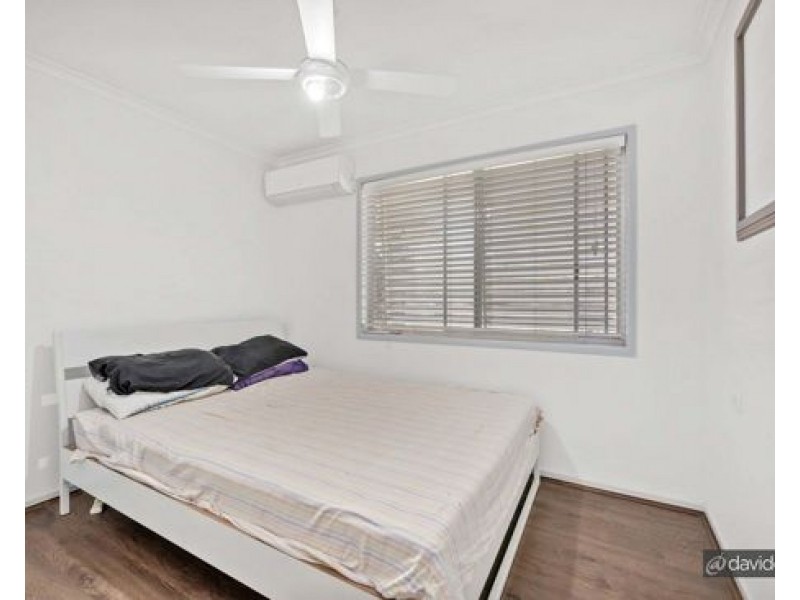 4 LORRAINE COURT, Lawnton QLD 4501