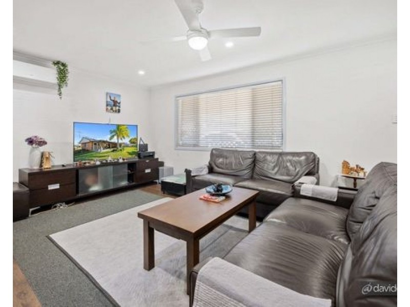 4 LORRAINE COURT, Lawnton QLD 4501