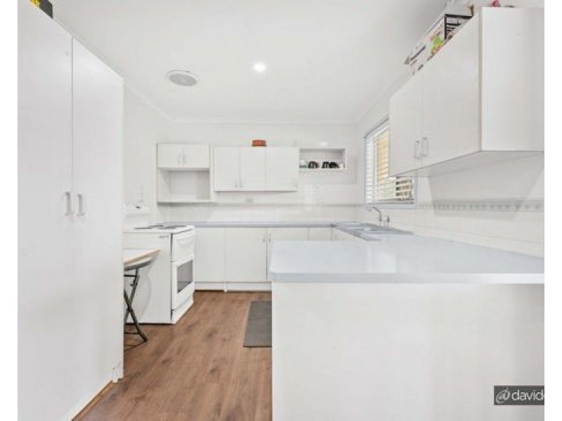 4 LORRAINE COURT, Lawnton QLD 4501