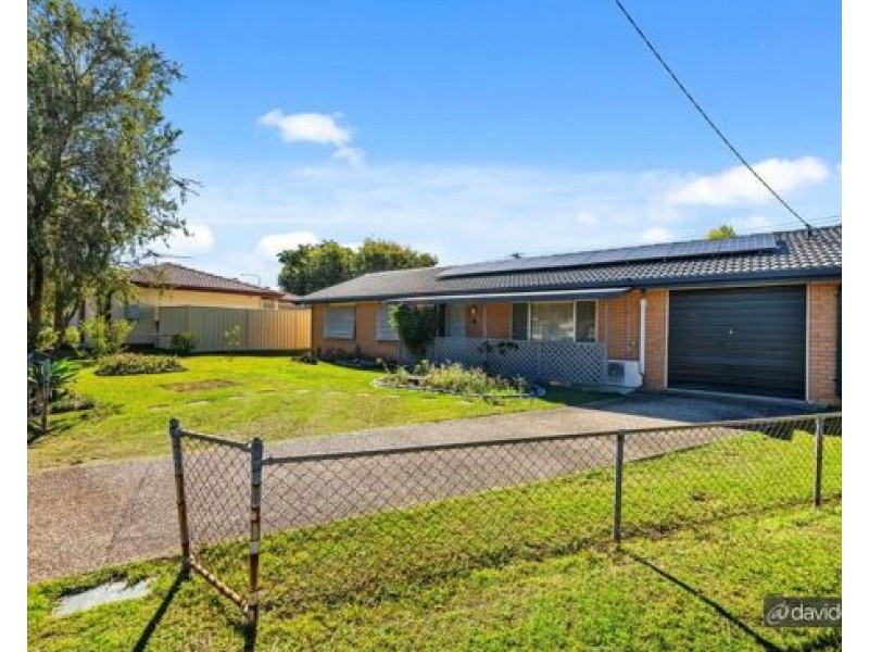 4 LORRAINE COURT, Lawnton QLD 4501