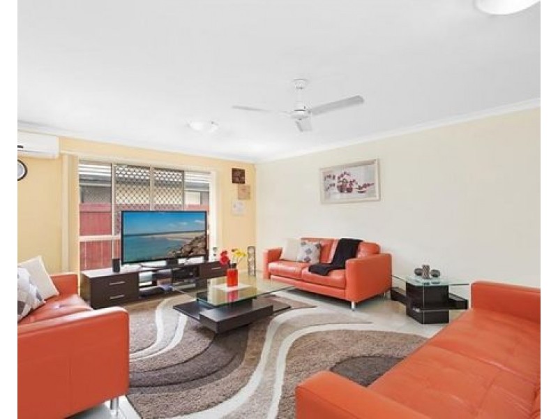 3 Kulkyne Ln, Parkinson QLD 4115