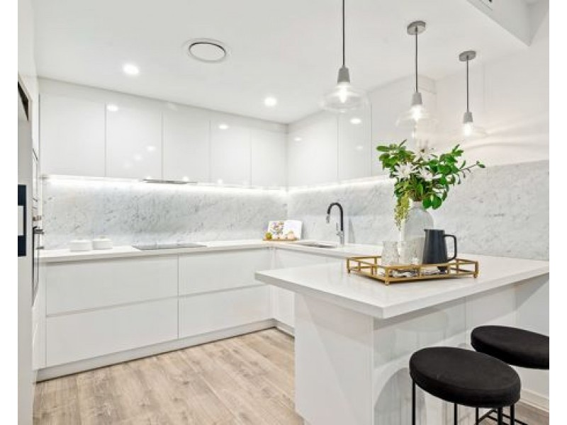 2/59 Woodstock Road, Toowong QLD 4066