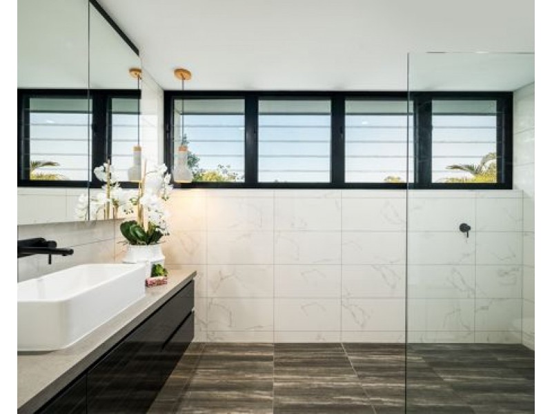 2/59 Woodstock Road, Toowong QLD 4066