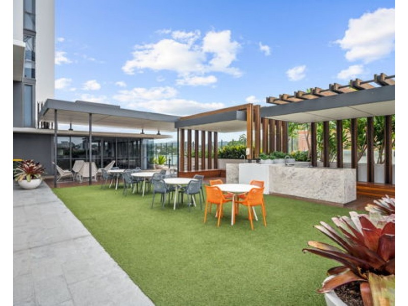 2304/55 Railway Tec, Milton QLD 4064