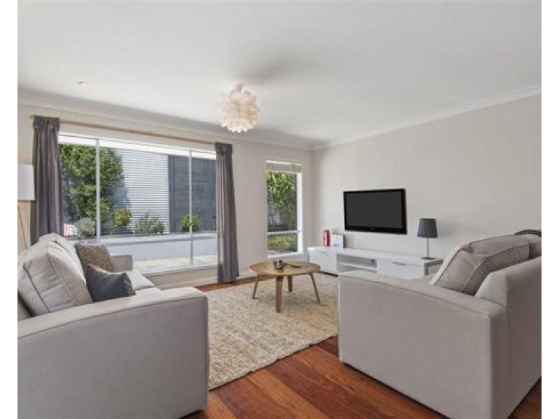 36 Girraween Crescent, Parkinson QLD 4115