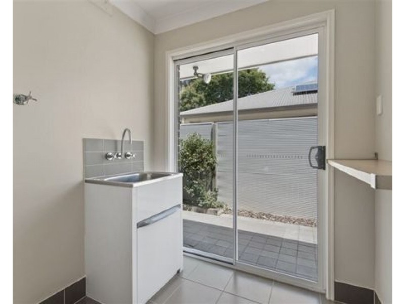 36 Girraween Crescent, Parkinson QLD 4115