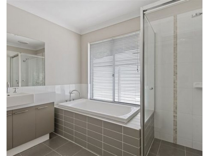 36 Girraween Crescent, Parkinson QLD 4115